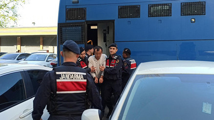 Zonguldakta iğrenç olay Kızına 14 kez cinsel istismarda bulunan babaya iyi hal indirimli hapis cezası Zonguldakta iğrenç olay Kızına 14 kez cinsel istismarda bulunan babaya iyi hal indirimli hapis cezası