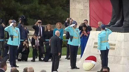 Bahçeli, TBMM Başkanlığı görevini geçici olarak devraldı Bahçeli, TBMM Başkanlığı görevini geçici olarak devraldı