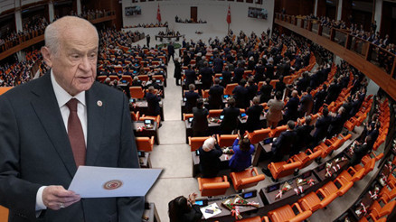 TBMMde 28. dönem başladı: Yeni milletvekilleri Mecliste yemin etti TBMMde 28. dönem başladı: Yeni milletvekilleri Mecliste yemin etti