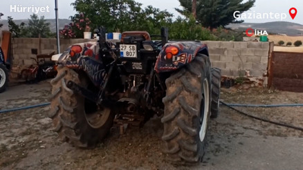 Gaziantepte traktör devrildi: 3 ölü, 1 ağır yaralı