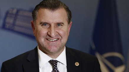 Osman Aşkın Bak kimdir Yeni Gençlik ve Spor Bakanı Osman Aşkın Bak hangi görevlerde bulundu İşte, Osman Aşkın Bak hayatı ve biyografisi Osman Aşkın Bak kimdir Yeni Gençlik ve Spor Bakanı Osman Aşkın Bak hangi görevlerde bulundu İşte, Osman Aşkın Bak hayatı ve biyografisi