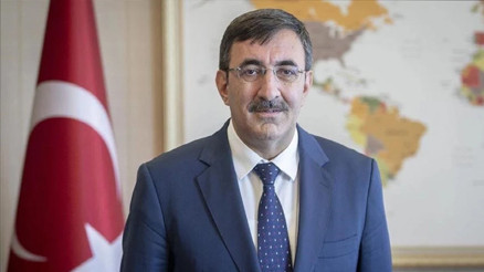 Cevdet Yılmaz kimdir, mesleği nedir Yeni Cumhurbaşkanı Yardımcısı Cevdet yılmaz hangi görevlerde bulundu, aslen nereli İşte, Cevdet Yılmaz’ın hayatı ve biyografisi