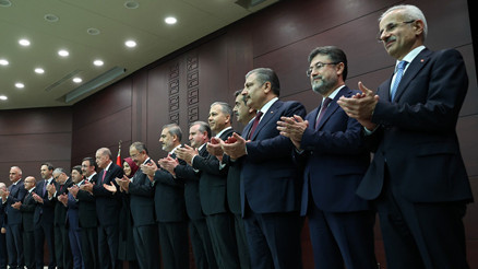 Yeni kabine üyeleri ilk mesajlarını paylaştı