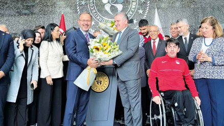 Sporda bayrak değişimi