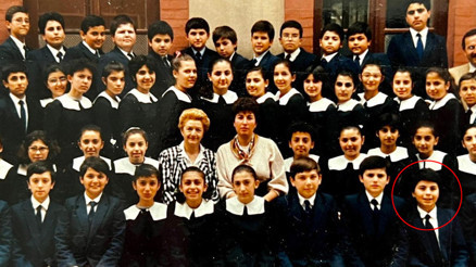 Sevenleri ünlü şarkıcıyı tanıyamadı... En alt sağ başta gülen elma yanaklı benim