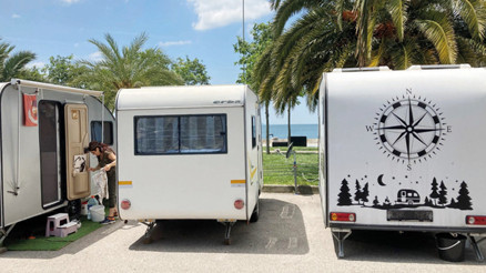 Bu sezon 4 kişilik kampın geceliği ortalama 1000 TL’yi bulacak: Yerli turistin karavan seferi Bu sezon 4 kişilik kampın geceliği ortalama 1000 TL’yi bulacak: Yerli turistin karavan seferi