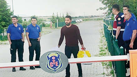 Kadir Şeker ‘izinli’ olarak tahliye oldu