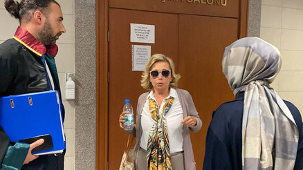 Nazlı Ilıcak ve Ahmet Altanın yeniden yargılanmasına başlandı