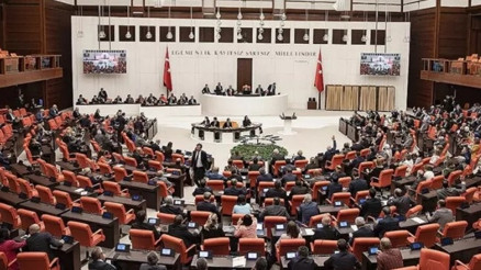 AK Partide TBMM Başkanlık Divanı Üyeleri belirlendi