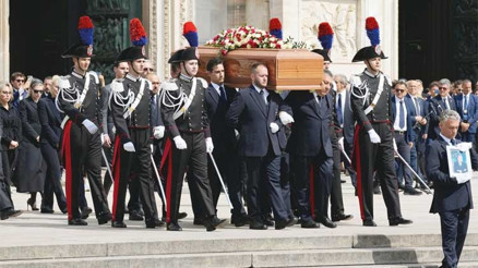 Berlusconi’ye veda