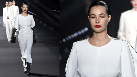 Ünlü annesi onun tahtını yaptı