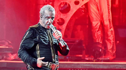 Rammstein konserleri iptal edilsin