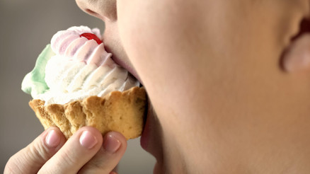 7 SORUDA TIKINIRCASINA YEME BOZUKLUĞU | Tüm dünyada en yaygın görülen bozukluk ama çoğu kişi problemin farkında bile değil 7 SORUDA TIKINIRCASINA YEME BOZUKLUĞU | Tüm dünyada en yaygın görülen bozukluk ama çoğu kişi problemin farkında bile değil