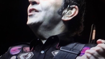 Özkan Uğur kimdir Sanatçı Özkan Uğur kaç yaşında vefat etti MFÖ grubunun parçası ve Cennet Mahallesinin Beter Alisi Özkan Uğur filmleri