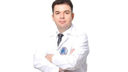 Meme büyütme, küçültme ve dikleştirme ameliyatları
