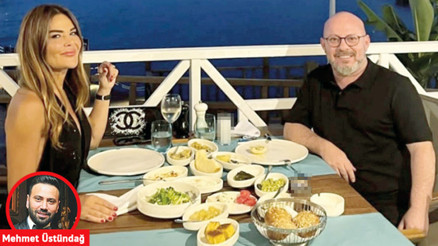 İlk fotoğraf tatilden... Özlem Yıldız aşkı buldu