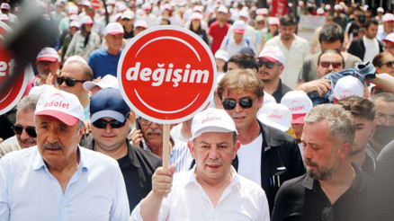 Tanju Özcan ‘Değişim ve Adalet’ yürüyüşünde