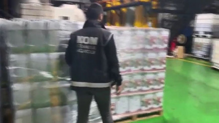 İstanbulda operasyon: 240 bin 460 litre kaçak akaryakıt ele geçirildi İstanbulda operasyon: 240 bin 460 litre kaçak akaryakıt ele geçirildi
