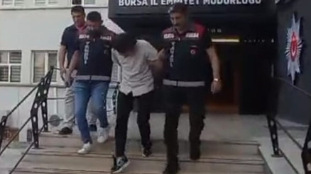 Sevgilini sana geri getireceğim dolandırıcılığı Büyü vaadiyle taciz şüphelisi yakalandı Sevgilini sana geri getireceğim dolandırıcılığı Büyü vaadiyle taciz şüphelisi yakalandı