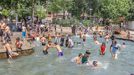 Doğu ve Güneydoğuda sıcaklıklar 40 dereceyi aştı Halk serinlemenin yollarını aradı