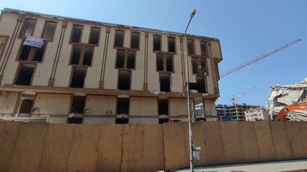 3 katlı binası çökmüştü... Arel Üniversitesinin yıkımı başladı