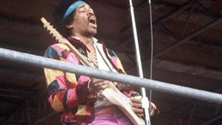 Tüm zamanların en iyi gitaristi seçildi