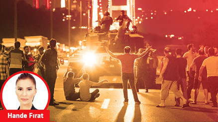 15 Temmuz’un 7. yılında İletişim Başkanı Altun ‘İşgal girişimiydi’ dedi 15 Temmuz’un 7. yılında İletişim Başkanı Altun ‘İşgal girişimiydi’ dedi