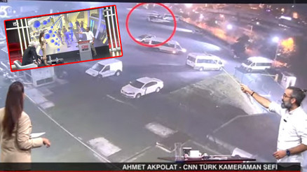 CNN Türk Kameraman Şefi Ahmet Akpolat, darbecilerin CNN Türkü basma anını anlattı CNN Türk Kameraman Şefi Ahmet Akpolat, darbecilerin CNN Türkü basma anını anlattı