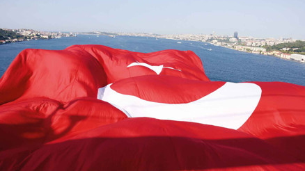 15 Temmuz’un 7. yılında bir kez daha ‘bir’ olduk... Şehitlerimize saygı ve minnetle