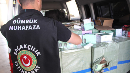 Kapıkulede 10 milyon liralık cep telefonu ve elektronik sigara operasyonu