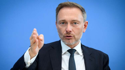 ‘Çiftlere haksızlıktır’ deyip ayrı vergilendirmeye karşı çıktı