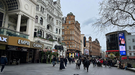 İngiltere’de göçmenlere sağlık hizmetine rekor zam İngiltere’de göçmenlere sağlık hizmetine rekor zam