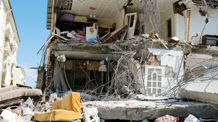 Yerinde dönüşüm böyle olacak Afet bölgesinde yeniden imarın kuralları yazıldı Yerinde dönüşüm böyle olacak Afet bölgesinde yeniden imarın kuralları yazıldı