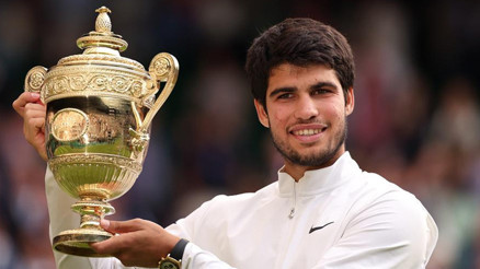 Kortların yeni kralı Carlos Alcaraz Turnuvalardan 17 milyon Euro kazandı Kortların yeni kralı Carlos Alcaraz Turnuvalardan 17 milyon Euro kazandı