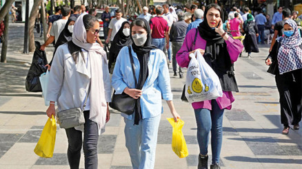 İran’da ahlak polisi geri geliyor