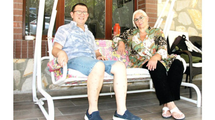 Adnan Kaya ve Mete Tamer Omur’la Şezlong Sohbetleri Bu işin mayasında bolca fayda var Adnan Kaya ve Mete Tamer Omur’la Şezlong Sohbetleri Bu işin mayasında bolca fayda var