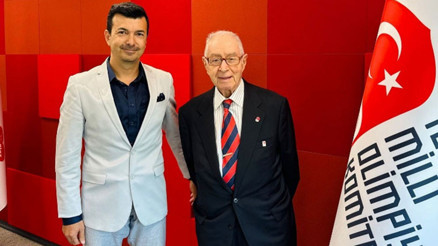 TMOKden Çağatay Çıtlaka büyük onur