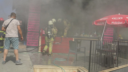 Avcılarda yangın paniği: 3 kişi dumandan etkilendi