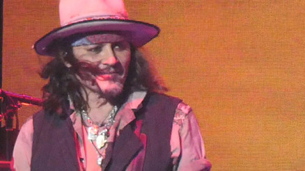 Johnny Depp hayranlarının yüreğini ağzına getirdi: İntihar girişiminde mi bulundu