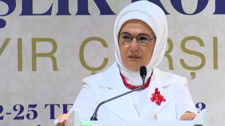 Emine Erdoğan: Devletimiz, afetlerin başladığı ilk andan itibaren tüm kurumlarıyla varlığını hissettirdi
