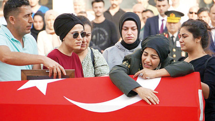Şehitlere veda