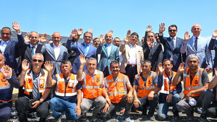 Bakan Uraloğlu güneş enerji santralini hizmete açtı Bakan Uraloğlu güneş enerji santralini hizmete açtı