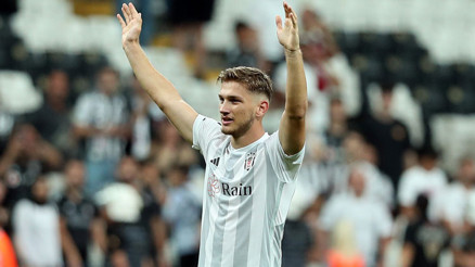 Beşiktaşta Şenol Güneşin genç golcüsü Semih Kılıçsoy, camiaya umut oldu Mehmet Özdilek ve Feyyaz Uçar karışımı