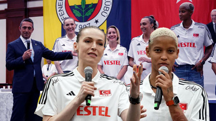 Fenerbahçenin milli voleybolcuları, Divan Kurulu Toplantısında alkışlandı Eda Erdem, Melissa Vargas, Gizem Örge... Fenerbahçenin milli voleybolcuları, Divan Kurulu Toplantısında alkışlandı Eda Erdem, Melissa Vargas, Gizem Örge...