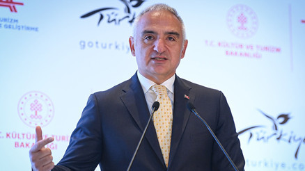 Kültür ve Turizm Bakanı Ersoy: İlk 6 ayda turizm geliri yüzde 27 arttı Kültür ve Turizm Bakanı Ersoy: İlk 6 ayda turizm geliri yüzde 27 arttı
