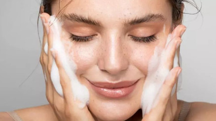 Estetik Koçu Sibel İlgen yazdı: Yaz aylarında lekelere dikkat