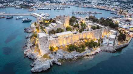 Gezgin - Dilek Yeğinsü & Kaan Yeğinsü Zamansız klasikleri ve yeni popülerleriyle Bodrum