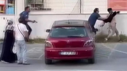 Beylikdüzü’nde hırsız polis kovalamacası kamerada Beylikdüzü’nde hırsız polis kovalamacası kamerada