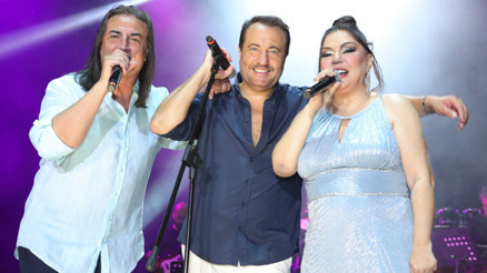 61 konserlik turne