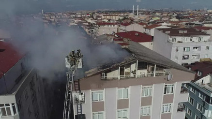 Ağabeyinin kendisine aldığı telefonu beğenmeyince evi ateşe verdi